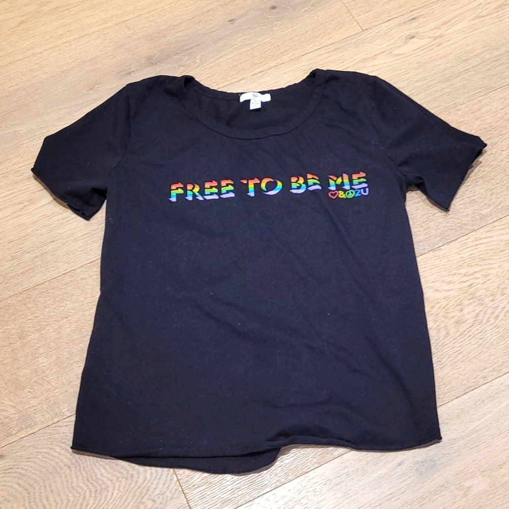 T SHIRT